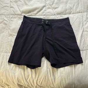 Men’s Lululemon lined board shorts. 32 waist .good condition, small snag.